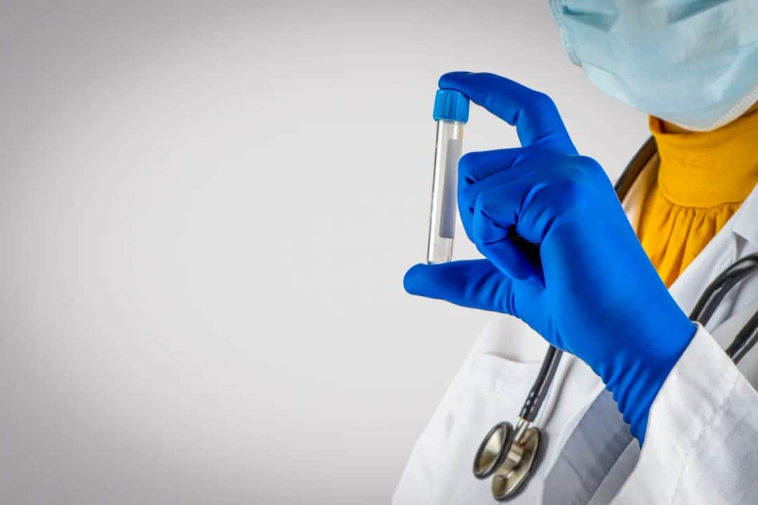 Jak pobrać kał u dziecka - uniknij błędów i zapewnij dokładność wyników