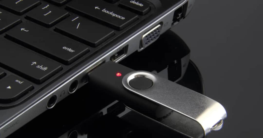 Jak szybko i łatwo sprawdzić prędkość pendrive’a – poradnik krok po kroku