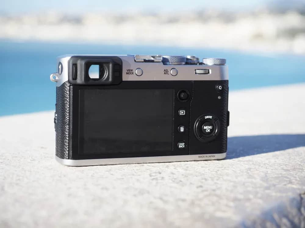 Aparaty Fuji X100F - Czy warto kupić aparat Fujifilm X100F? Opinie i porady
