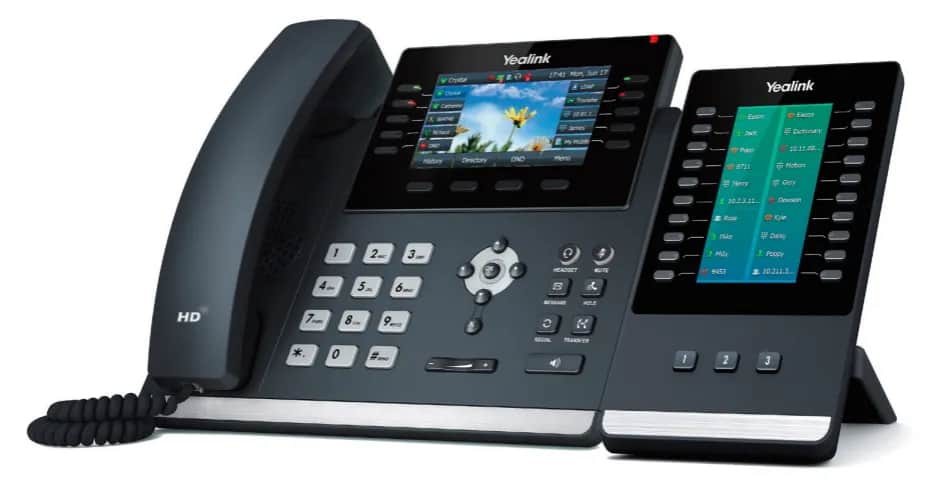 Jakim elementem sieci SIP jest telefon IP i jakie ma funkcje?