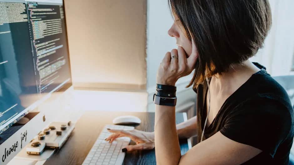 Jak sprawdzić dane laptopa i uniknąć problemów z wydajnością